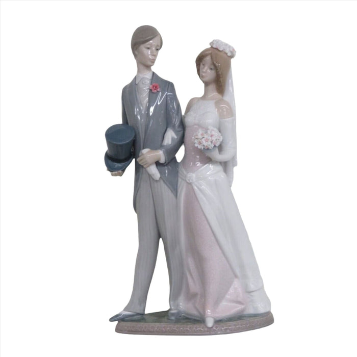 Lladro Lladro Matrimony Bride & Groom Figurine   